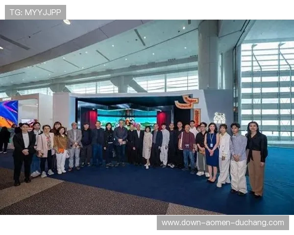 在澳门美狮美高梅尽情享受丰富多彩的娱乐表演和精彩的夜生活，体验不一样的夜晚魅力